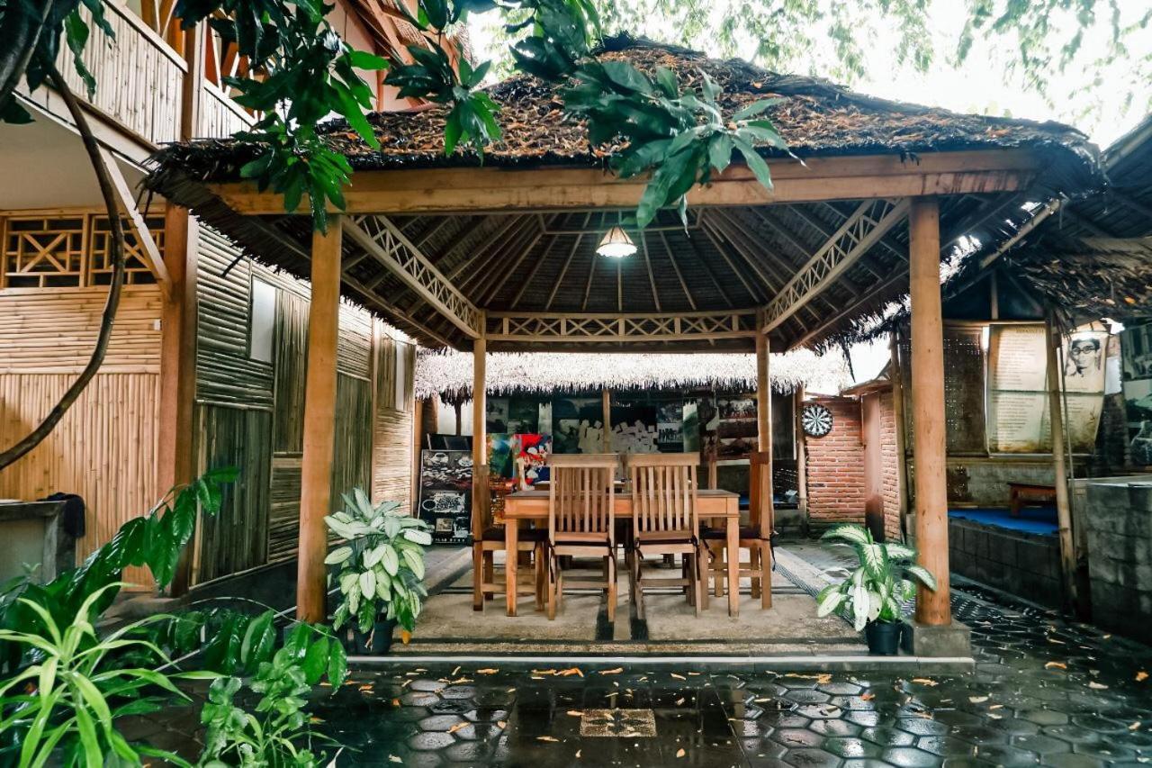 Backpacker Kawah Ijen Hostel บันยูวังงี ภายนอก รูปภาพ