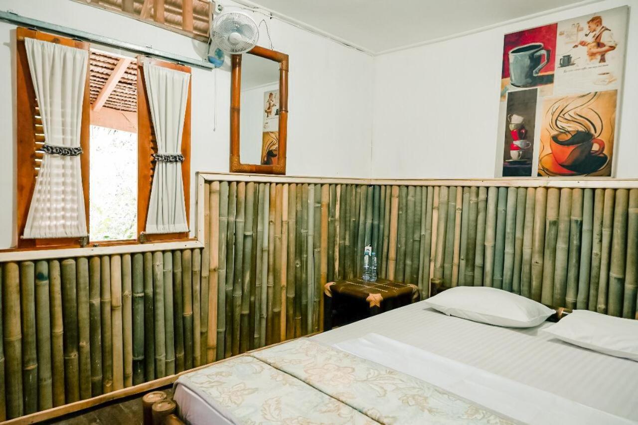 Backpacker Kawah Ijen Hostel บันยูวังงี ภายนอก รูปภาพ