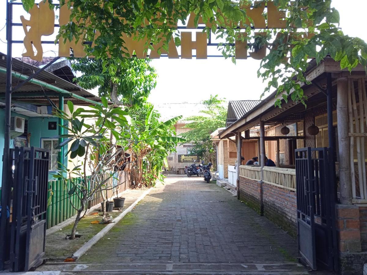 Backpacker Kawah Ijen Hostel บันยูวังงี ภายนอก รูปภาพ