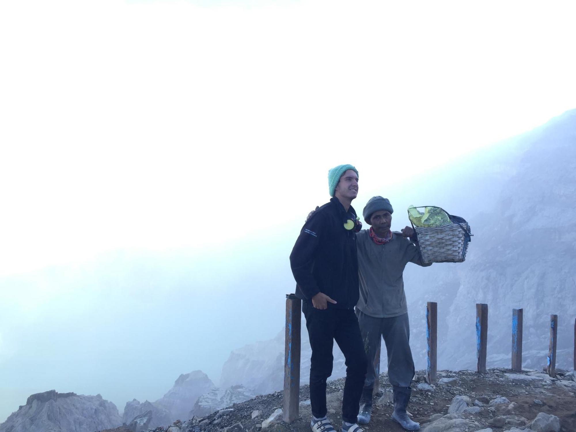 Backpacker Kawah Ijen Hostel บันยูวังงี ภายนอก รูปภาพ